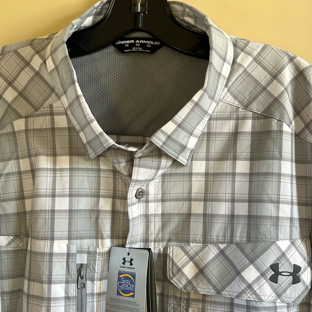 Men’s Under Armour heat gear button down long sleeve shirt NWT size XXL